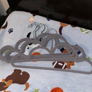 Lot of 8 velvet baby hangers